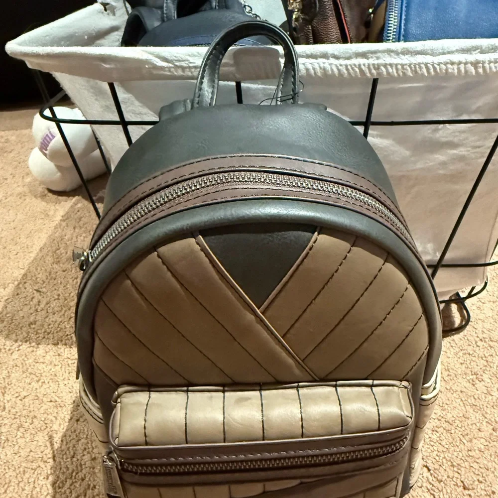 Loungefly Rey Mini Backpack NWT - Picture 4 of 4